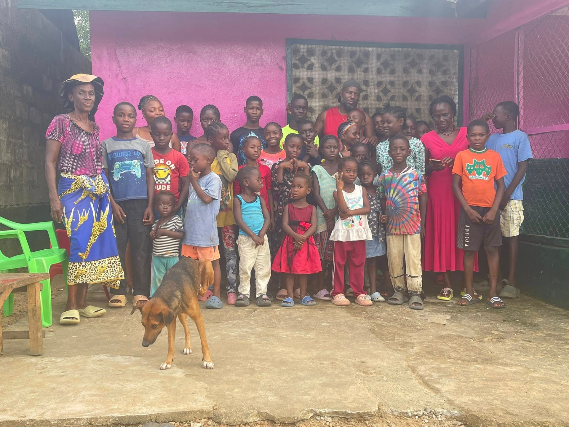 Large group of orphanage children and caregivers with the Stars Ablaze outreach team